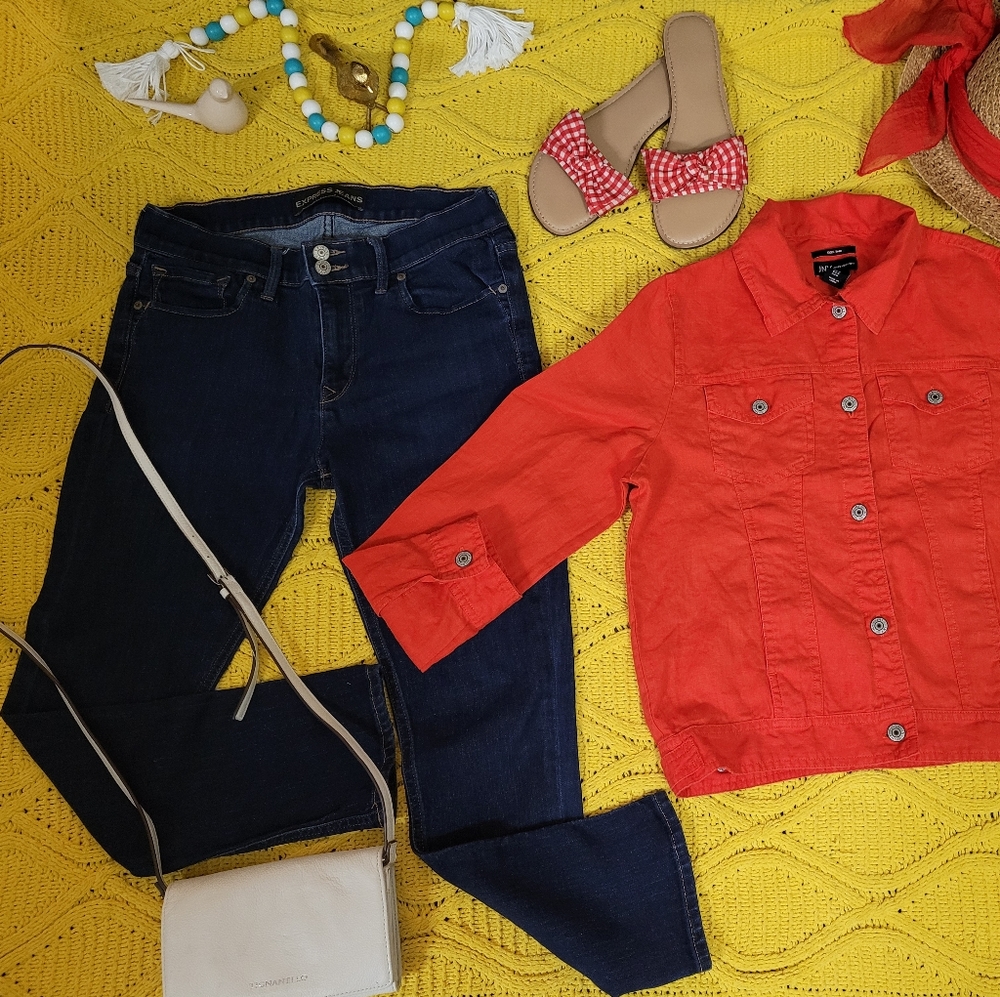 Blue skinny jeans. Size 8 - Picture 2 of 8